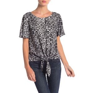 🐼Socialite Black/White Leopard Long Sleeve Blouse